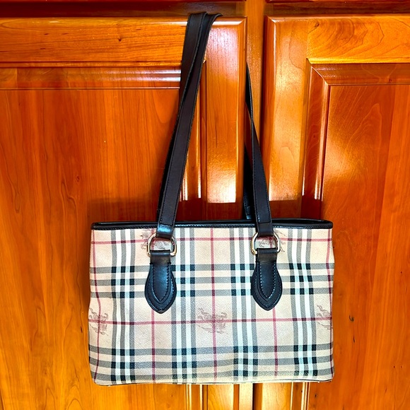 EUC Authentic Burberry Haymarket Check Coated Canvas onslow tote Zipper bag ๐ - Picture 2 of 15